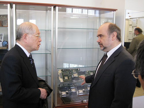 Image of President Noyori having a tour of the supercomputer