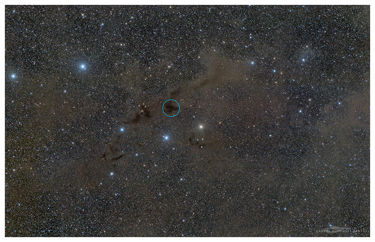 おおかみ座にある暗黒星雲の図