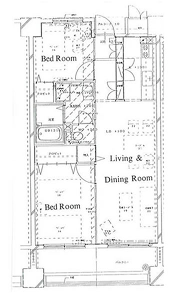 floor plan of I-House H for family, which consists of living & dining room, kitchen, bath room and 2 bed rooms