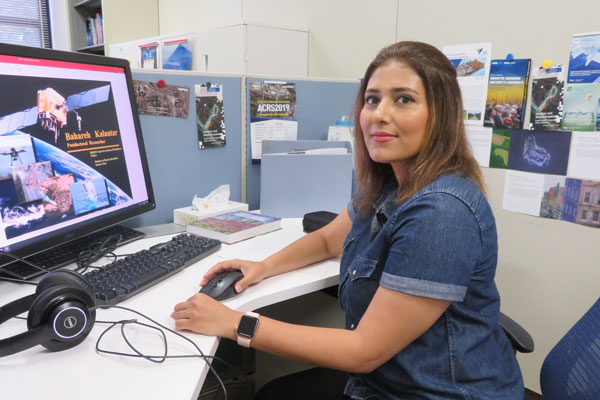 Picture of Bahareh Kalantar in her office