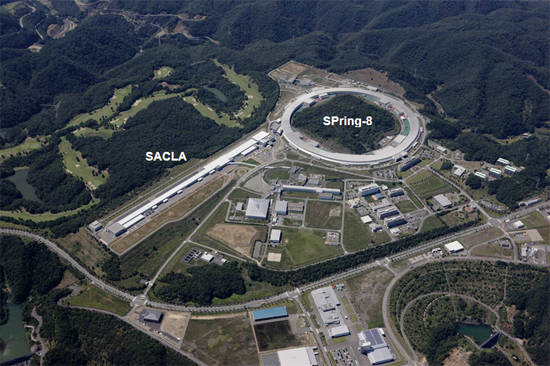 SACLAとSPring-8の概観（2011年9月撮影）の図