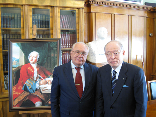 モスクワ大学学長と野依理事長の写真