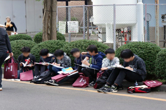 筑波一般公開:事前調査?休憩?の様子"