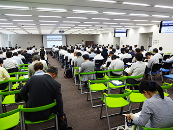 会場内の様子(昨年度)の写真