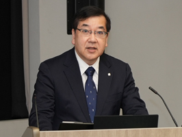 五神 理事長の写真