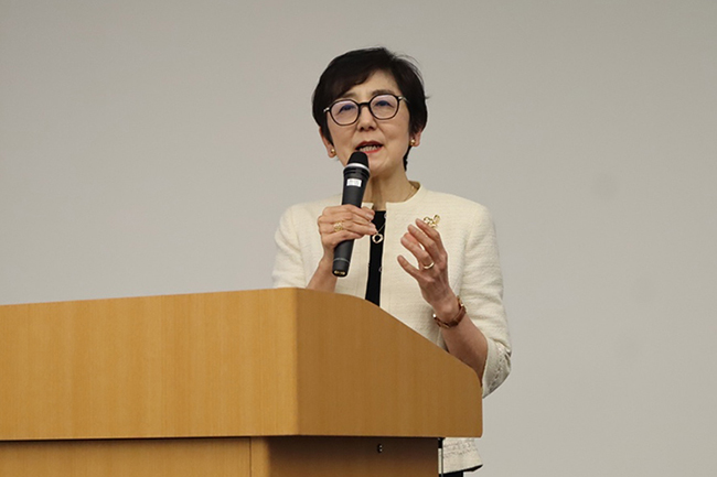 国谷 裕子 氏の様子