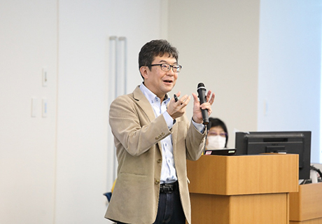 施設ツアー 「バイオものづくり」の最前線を見てみよう!の様子