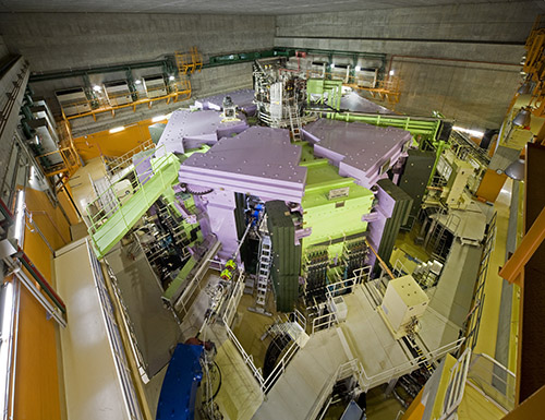 Photo of the Superconducting Ring Cyclotron, where the experiment was done