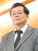 前田秀明 施設長の写真