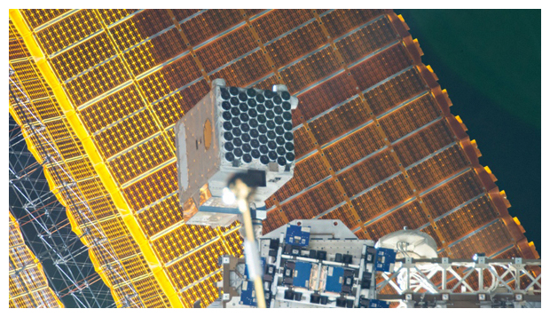 国際宇宙ステーションに搭載されているＸ線望遠鏡NICERの写真（提供：NASA）の図