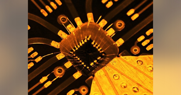 シリコン量子ビットで高精度なユニバーサル操作を実現