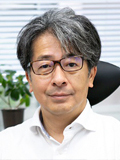 岩田 修永 教授の写真