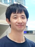 小幡 史明 の写真