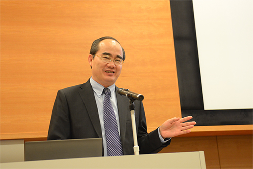 副首相(Dr. Nguyen Thien Nhan)の写真