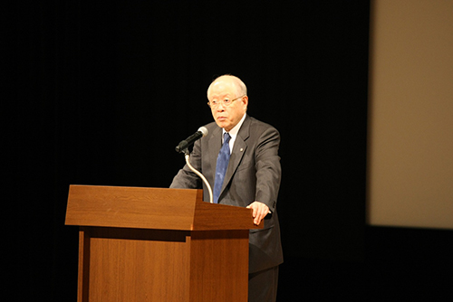 野依良治理事長の写真