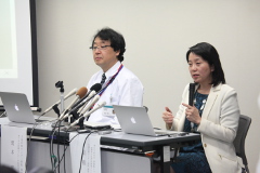 Image of Drs. Kurimoto and Takahashi at the press conference