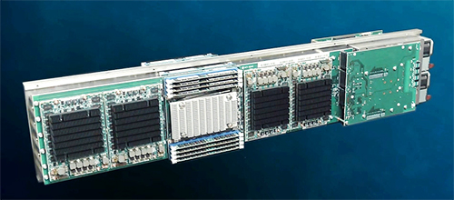 「ZettaScaler-1.6」を構成するExaScalerの液浸冷却専用高密度演算ボード群「PEZY-SCnp Brick」の写真