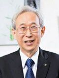 Photo of Kazuo Shinozaki