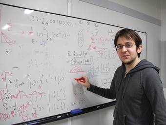 Image of Philipp Gubler in the lab