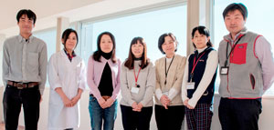 Image of Takuhiro Ito, Kazuhiro Kashiwagi and the lab members